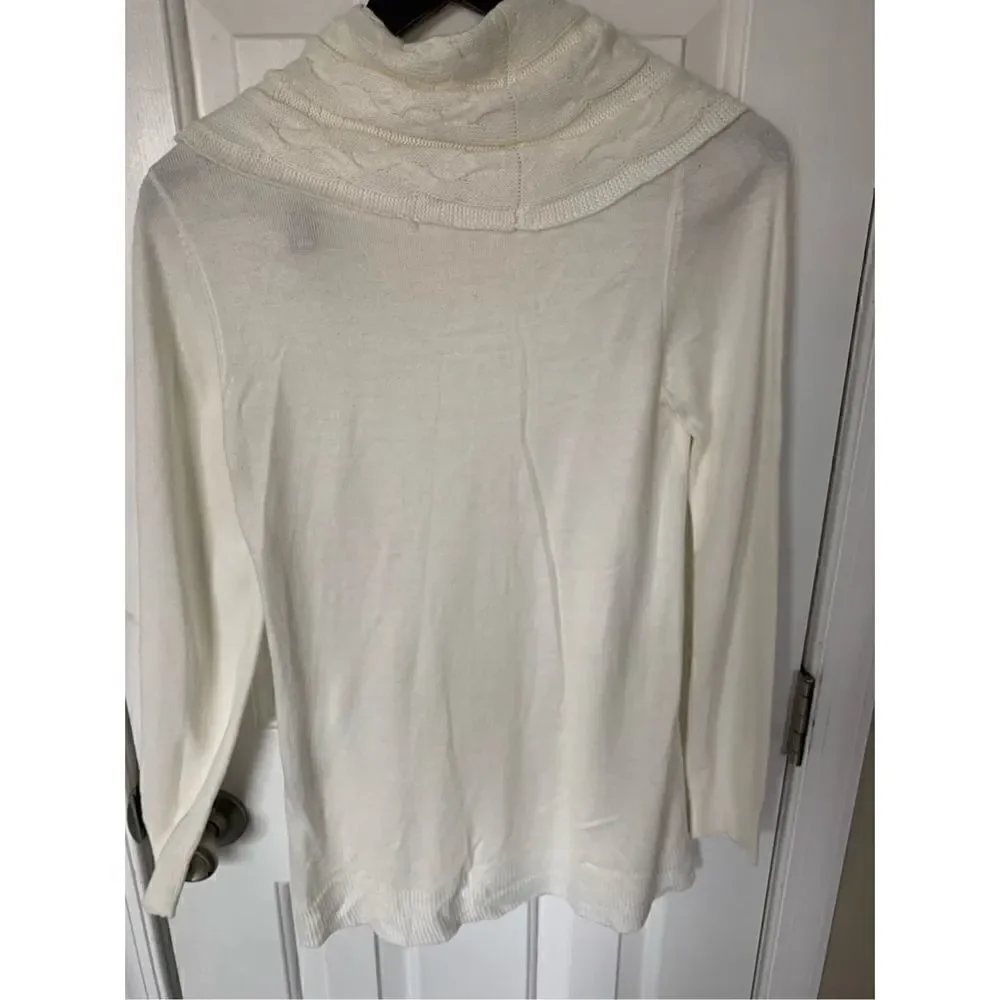 Evan picone white sweater size small